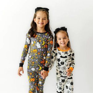 Halloween Girl's 2pc Pajamas Sizes 5, White Long Sleeves & Pants NWT